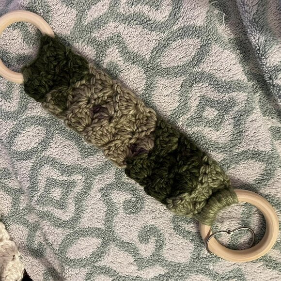 New Double Ring Kitchen Towel Holder - Handmade - Comes with Clasp for Stability - Picture 2 of 3